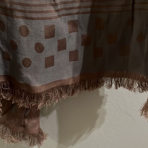 Light Scarf​​​ - Picture 4 of 4